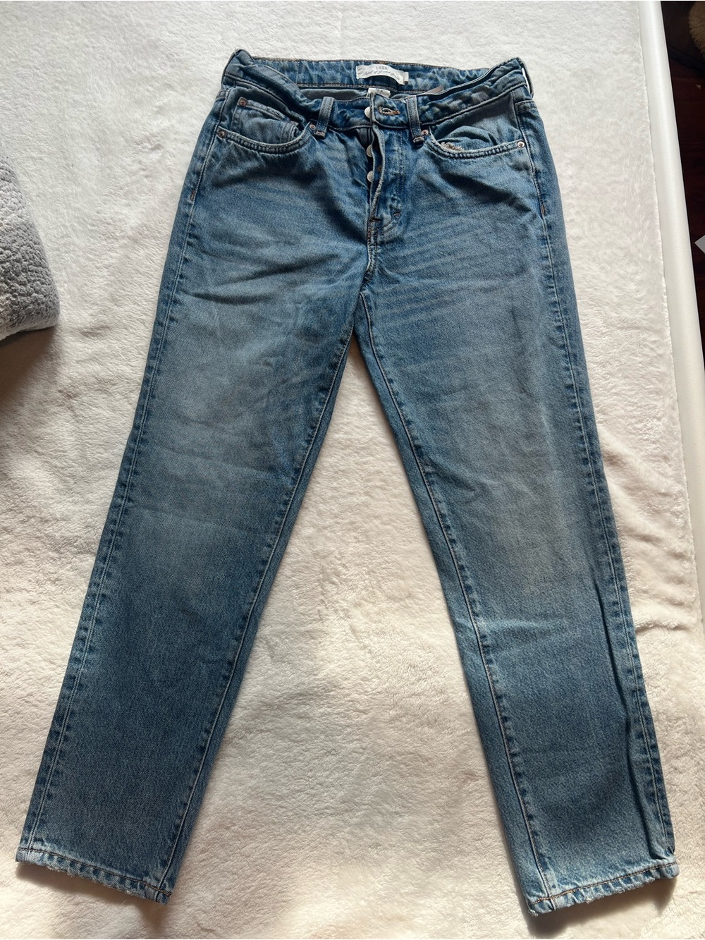 H&M Women's Mom Jeans in Light Blue Wash